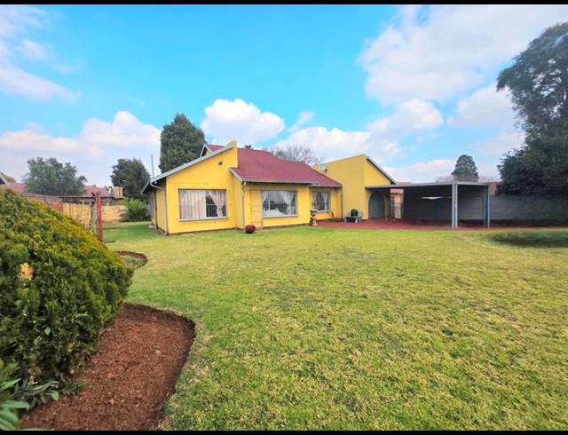 3 BEDROOM HOUSE FOR SALE IN DAWN PARK